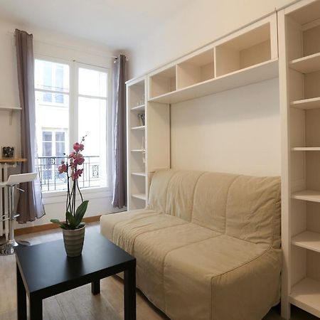 Renovated Studio For 2 Apartment Париж Стая снимка