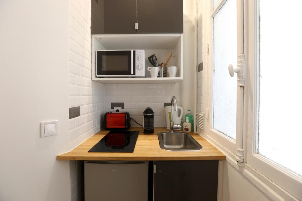 Renovated Studio For 2 Apartment Париж Стая снимка