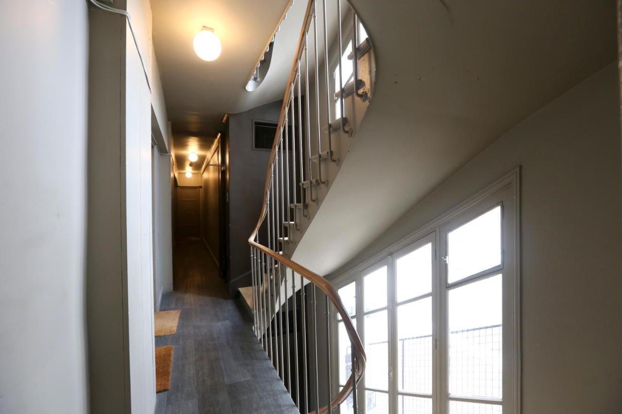 Renovated Studio For 2 Apartment Париж Екстериор снимка